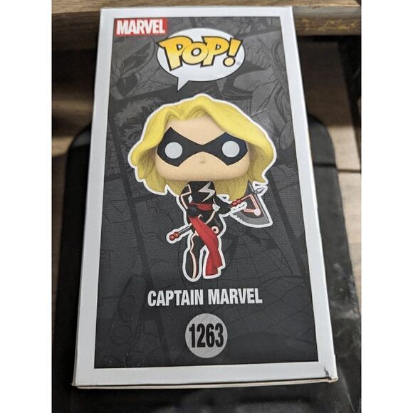 NEW - FUNKO POP MARVEL - CAPTAIN MARVEL BOBBLE HEAD - Picture 5 of 6